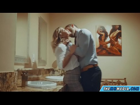 ❤️ Thaum ib tug busty blonde ntxias koj nyob rau hauv ib tug pej xeem chav dej Fucking video  ntawm hmn.newsexxxx.ru%  ❌ Ib